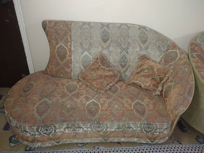 10 seater sofa set with coutions 2