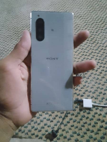 Sony Xperia 5 6