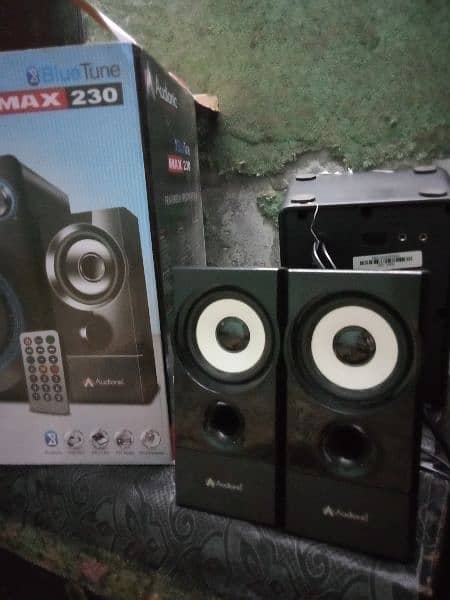 Audionic woffer speaker new condition with warranty 10 months 1