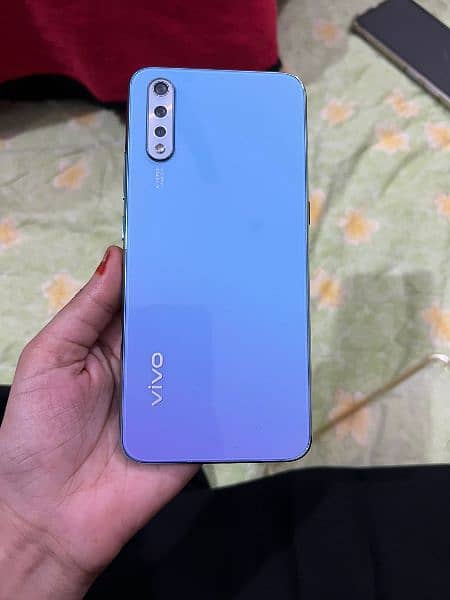 Mobile fon Vivo S1 3