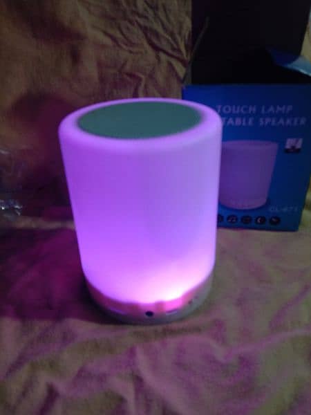 CL-671 Touch lamp portable Speaker 2