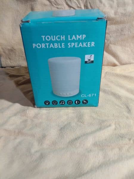 CL-671 Touch lamp portable Speaker 3