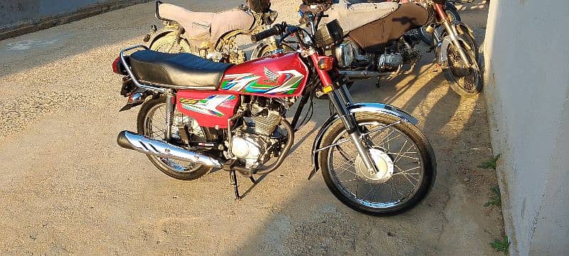 HONDA CG125 (2023) MINT CONDITION 3