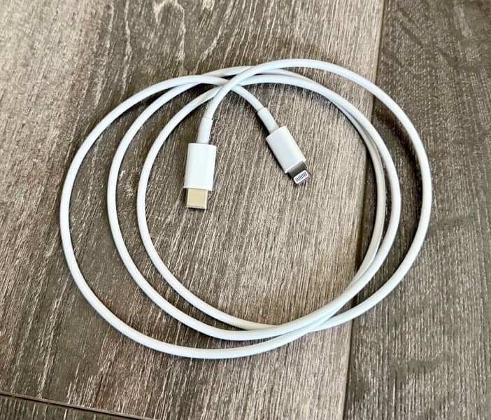 Apple iPhone iPad 100% ORIGINAL Charging Data Cable Type C Lightning 1