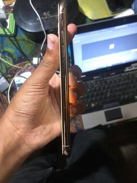 iPhone 11 pro max 256GB pta 2