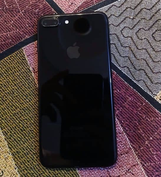 Iphone 7plus With Original Apple Charger & Silicon Back Cover. 1