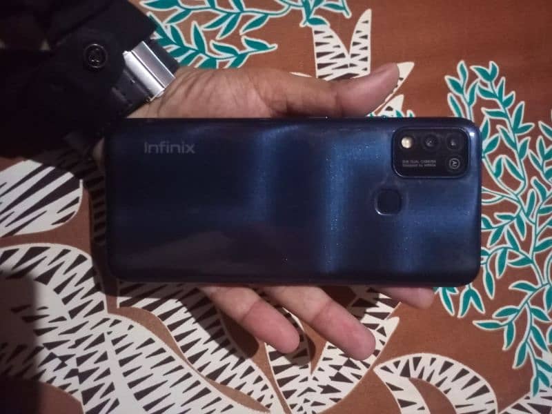 Infinix hot 11 play 4/64 all ok 5