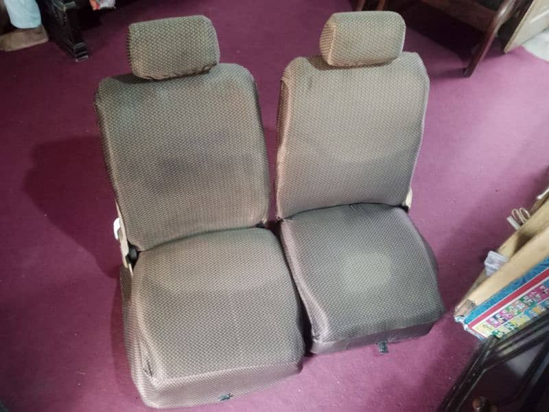 Front Folding seats for Bolan 0