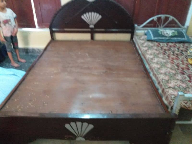 Double bed good condition 2