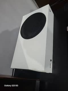 XBOX SERIES S 512GB SLIGHTLY USED