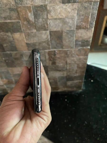 iphone x 10/9 condition 3