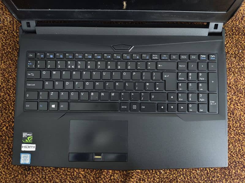 acer i7 7th hQ 1050 NVIDIA 4GB 1