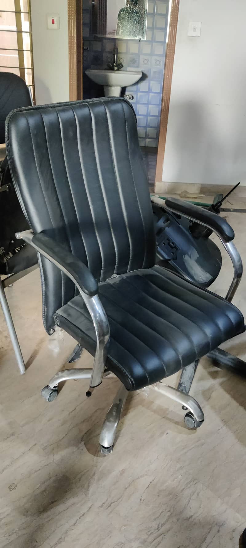 Office swing chair 4