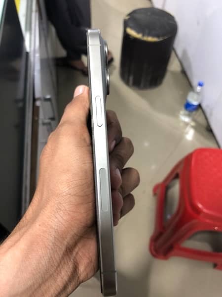 i phone 15 pro max natural titanium 1