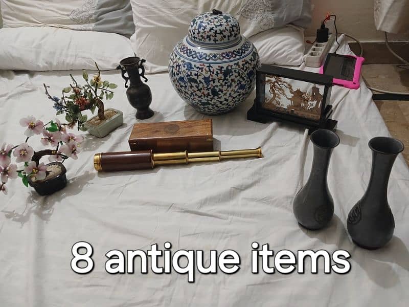 8 ANTIQUE Items 0