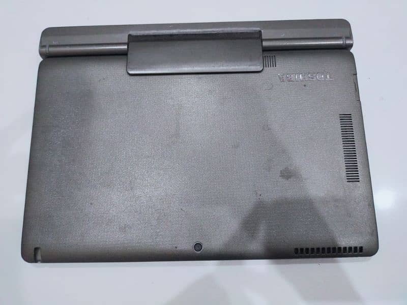 Toshiba Laptop 3