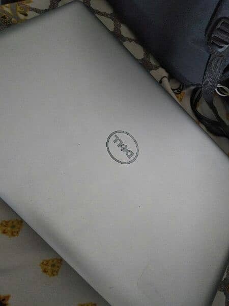 Dell Inspiron 5770 4