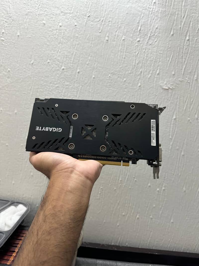 GIGABYTE R9 380 G1 gpu for sale 1