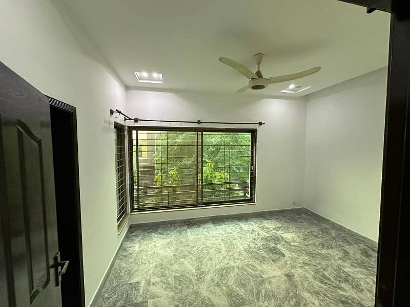 5 Marla House For Rent in DHA Phase 5 Near Commercial Lahore Reasonable Price OriginaL Pictures 3