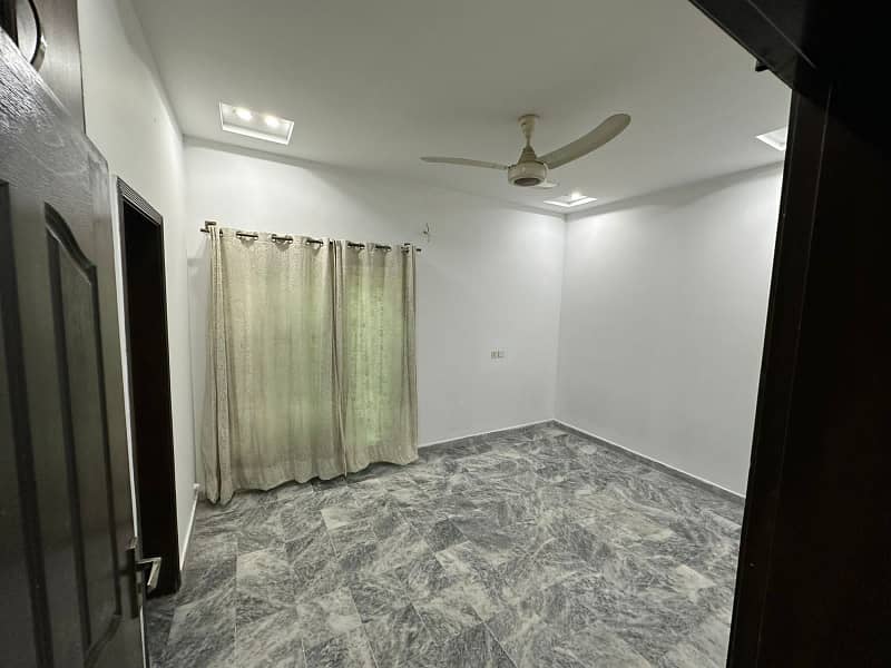 5 Marla House For Rent in DHA Phase 5 Near Commercial Lahore Reasonable Price OriginaL Pictures 14