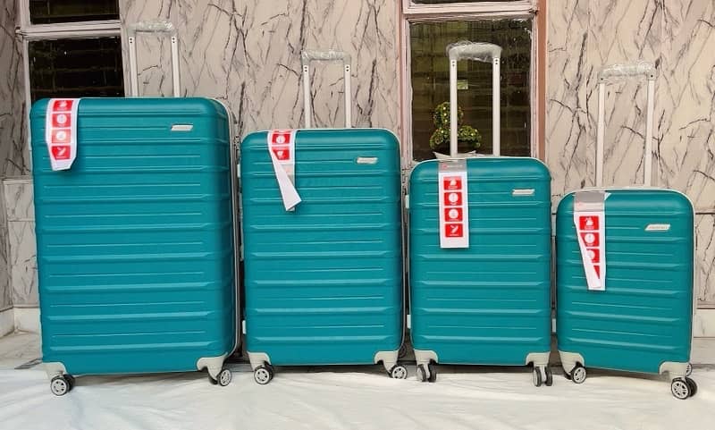 Travel trolley bags / luggage bags 1