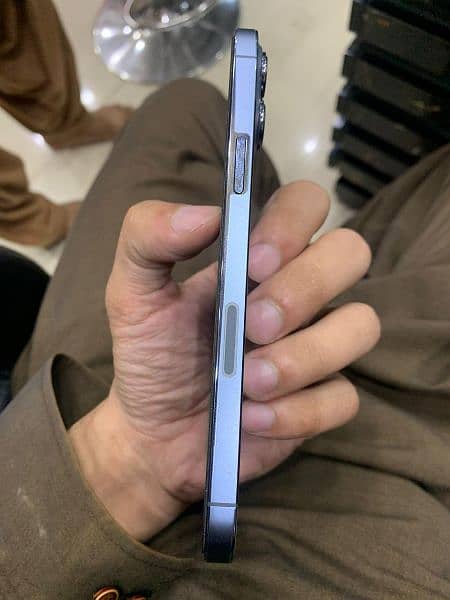 I phone 13 pro max pta Approved 128GB 10/10 condition 3