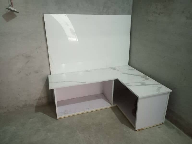 Shop counter + Side Table 5