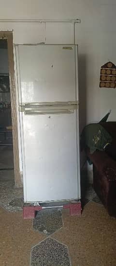 Best fridge under 32000