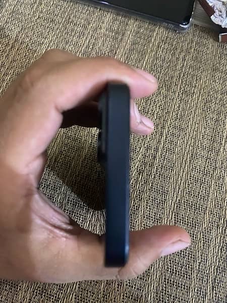 iPhone 14 factory unlocked (128gb) non pta 4