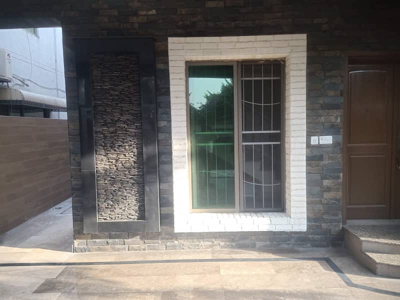 10 Marla Grid Design Fully Renovated House For Sale In Askari-10 46