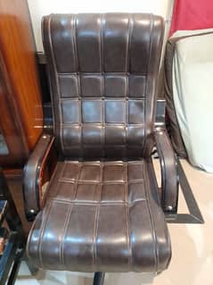 Executive chairs,Visitors chairs,office sofas