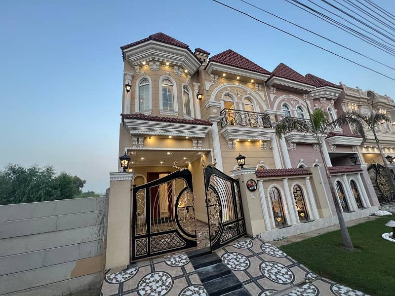 5 Marla Designer House for Sale near Mosque and Market in B Block Central Park Lahore 1