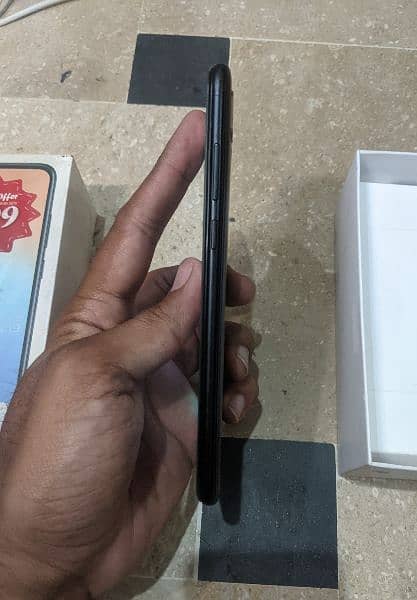 Y6 Prime 32GB with box like y7 bought in 2020 3