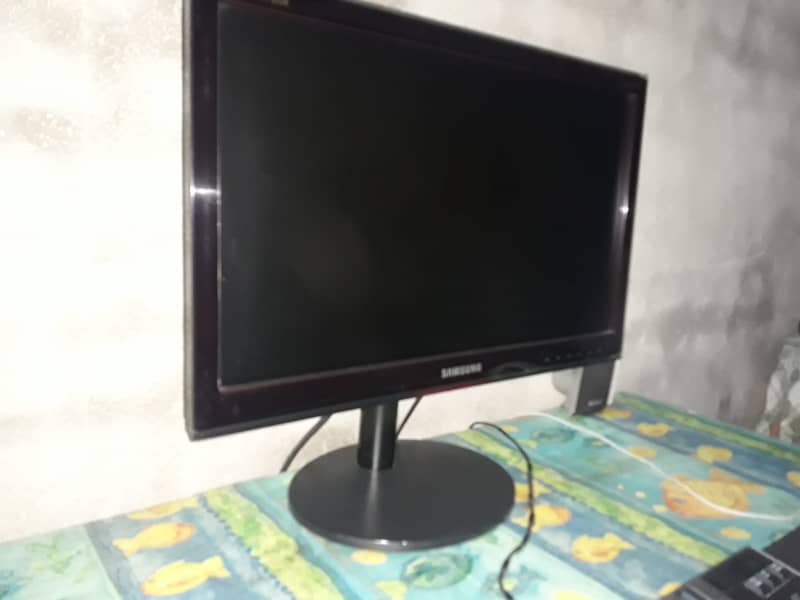 Samsung LCD 24 inch 2