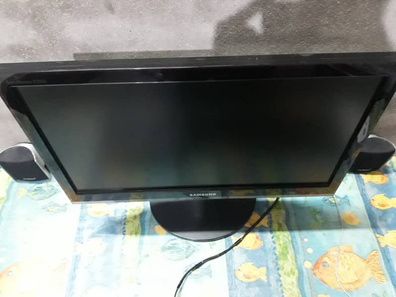 Samsung LCD 24 inch 4