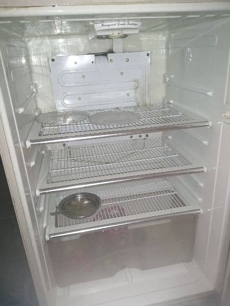 Dawlance refrigerator 1