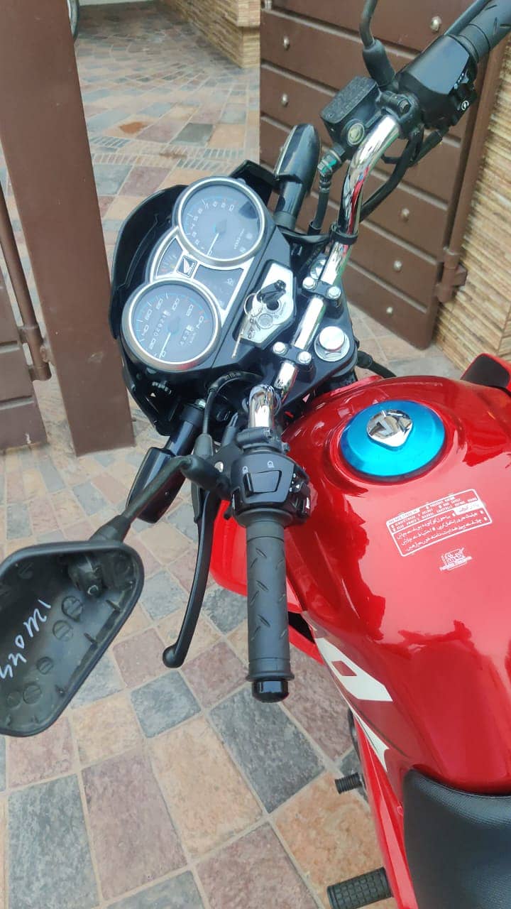 Honda CB 150F 2024 3