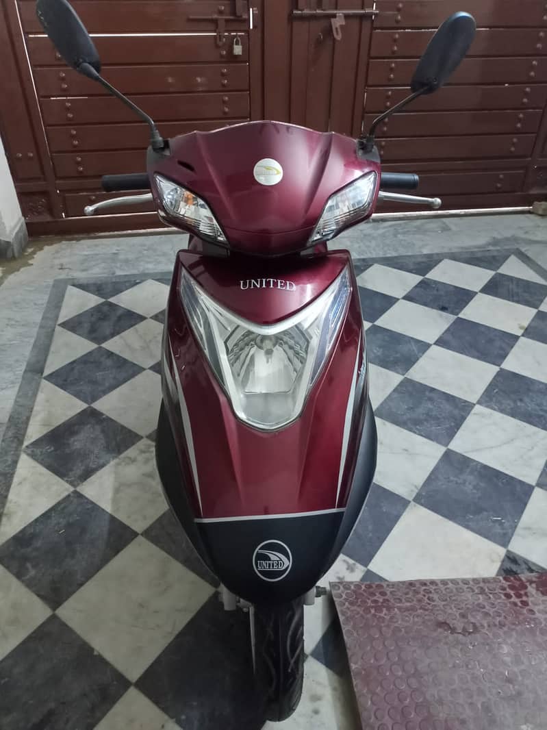 United scooty 100cc urgent for sale 0