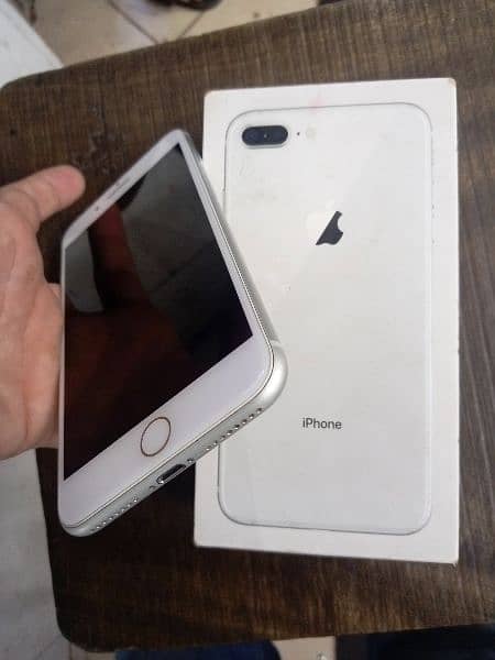 iPhone 8 Plus 4