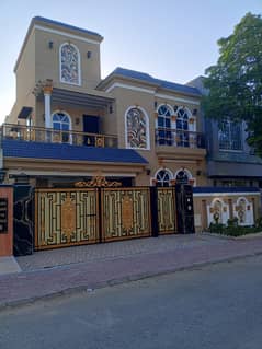 10 Marla Spanish brand leevish house for sale bahria town overseas B block 0