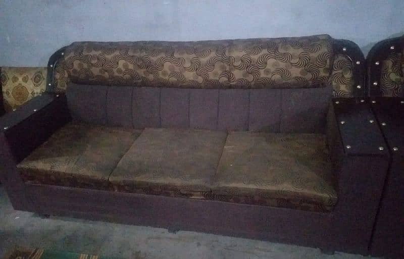 6 Seater sofa urgent for sale 1