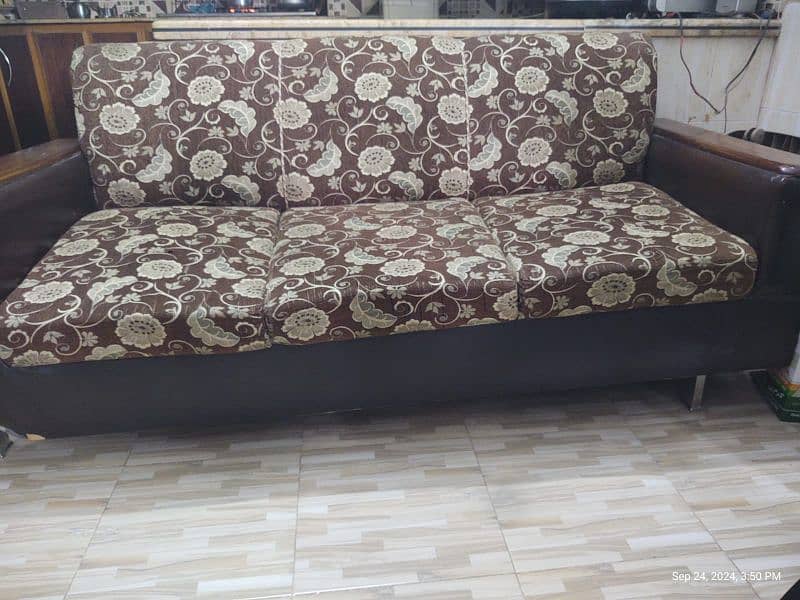 3 SEATER SOFA FOR SALE 6