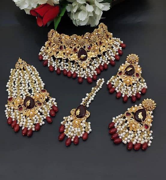 Bridal jewelry set . . . . . 5