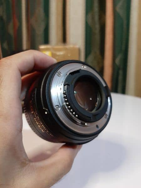 Nikon 35mm 1.8 G DX Lens 3