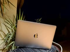 apple macbook air 2018 late 8/256gb