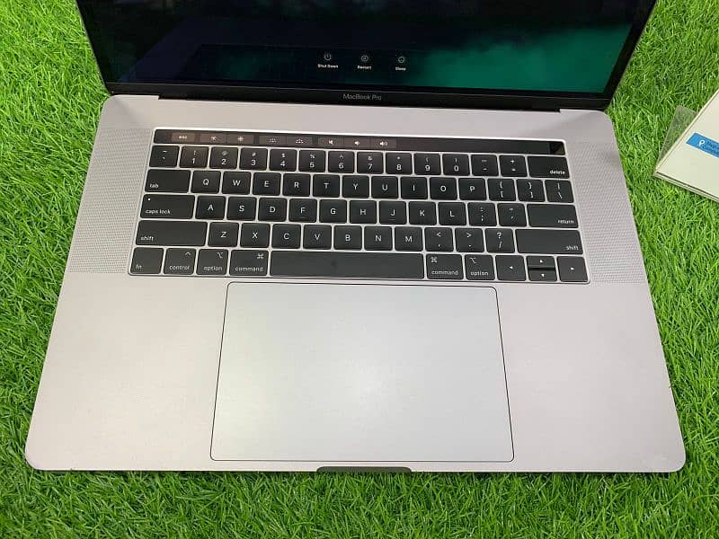 MACBOOK PRO 2019 CORE i9 for sale me no repair 0