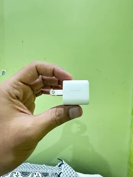 iphone Aukey charger 2