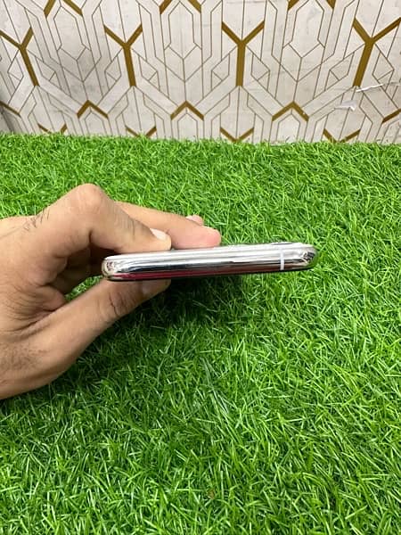 iPhone 11 Pro 256GB Non PTA 4