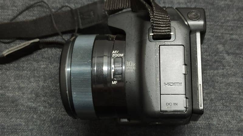 Sony Camera HX-100V 4