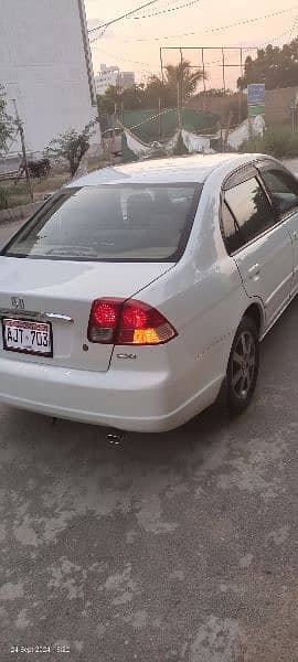 Honda Civic EXi 2005 4